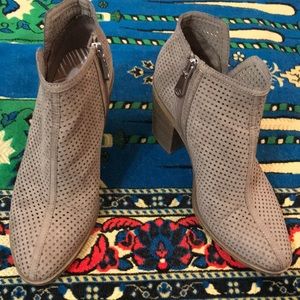 Tan fall booties- sz 9